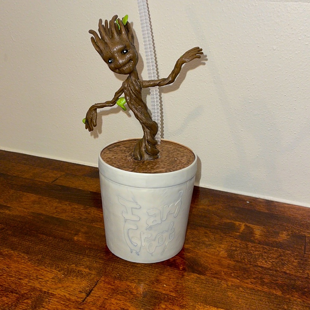 NWOT Groot sipper cup from Disneyland